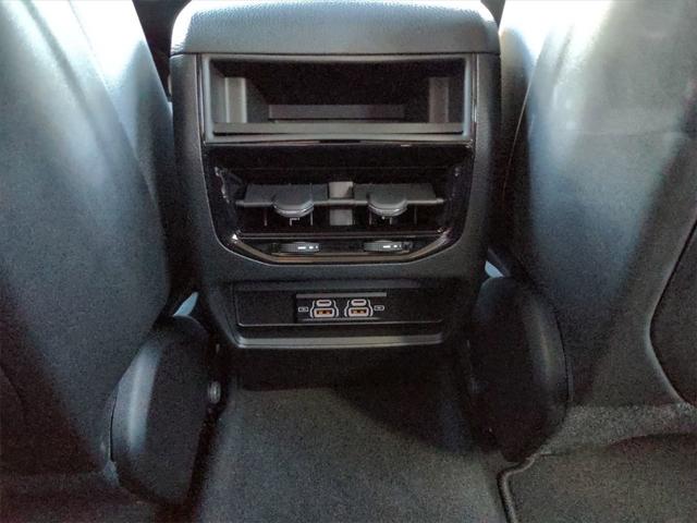 2023 Jeep Grand Cherokee GRAND CHEROKEE LAREDO 4X4