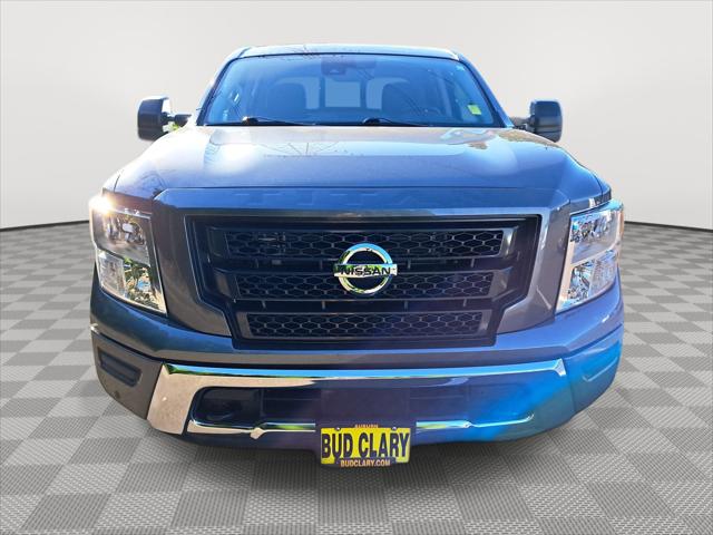 2022 Nissan TITAN Crew Cab SV 4x4