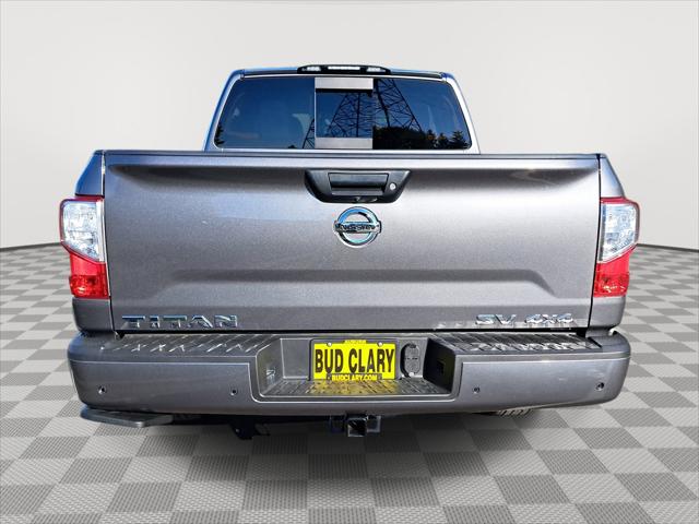 2022 Nissan TITAN Crew Cab SV 4x4