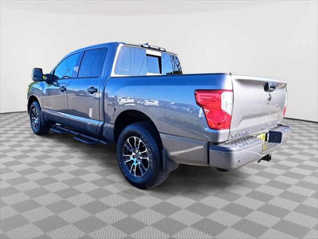 2022 Nissan TITAN Crew Cab SV 4x4