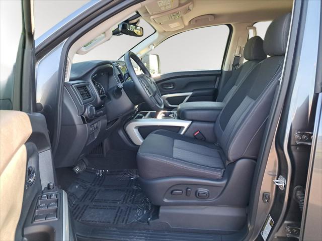 2022 Nissan TITAN Crew Cab SV 4x4