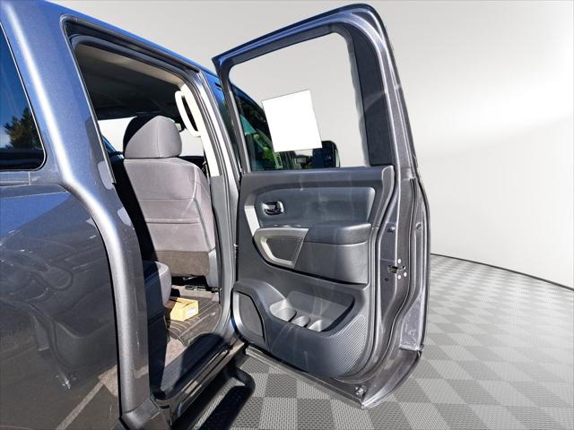 2022 Nissan TITAN Crew Cab SV 4x4