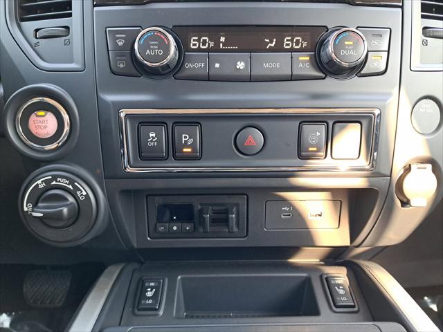 2022 Nissan TITAN Crew Cab SV 4x4
