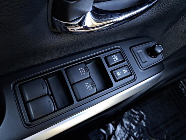2022 Nissan TITAN Crew Cab SV 4x4