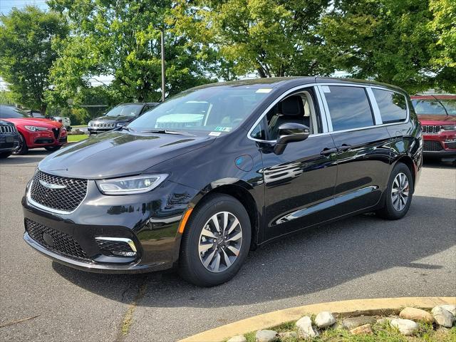 2023 Chrysler Pacifica Plug-In Hybrid PACIFICA PLUG-IN HYBRID TOURING L