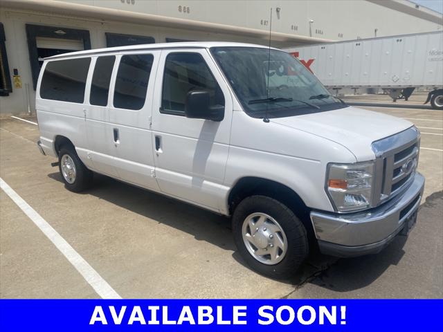 2010 Ford E-Series Econoline Wagon XL's photo