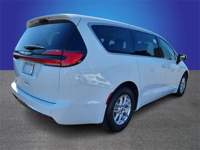 2023 Chrysler Pacifica PACIFICA TOURING L