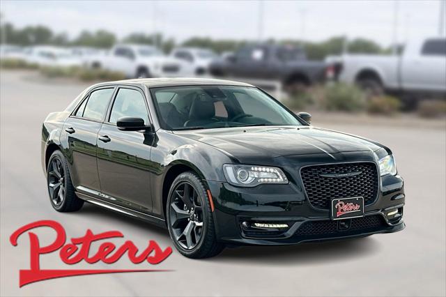 2023 Chrysler Chrysler 300 300 TOURING L RWD