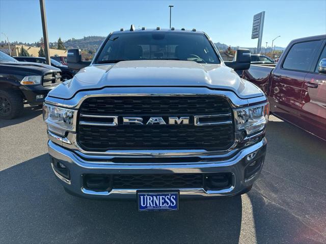 2024 RAM Ram 3500 Chassis Cab RAM 3500 SLT CREW CAB CHASSIS 4X4 60 CA