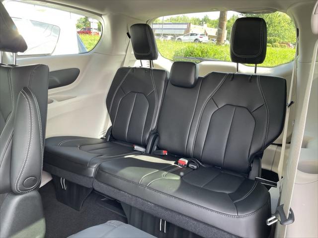 2023 Chrysler Pacifica Plug-In Hybrid PACIFICA PLUG-IN HYBRID TOURING L
