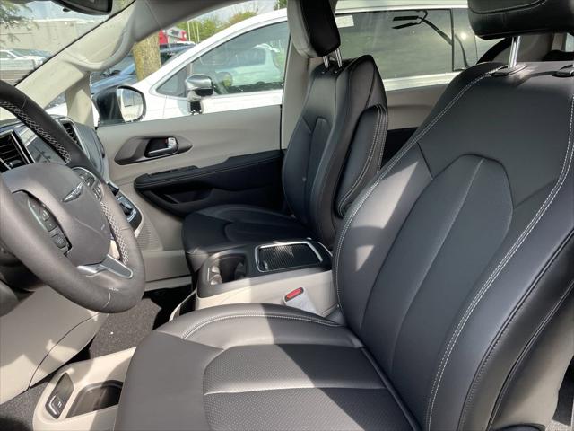 2023 Chrysler Pacifica Plug-In Hybrid PACIFICA PLUG-IN HYBRID TOURING L