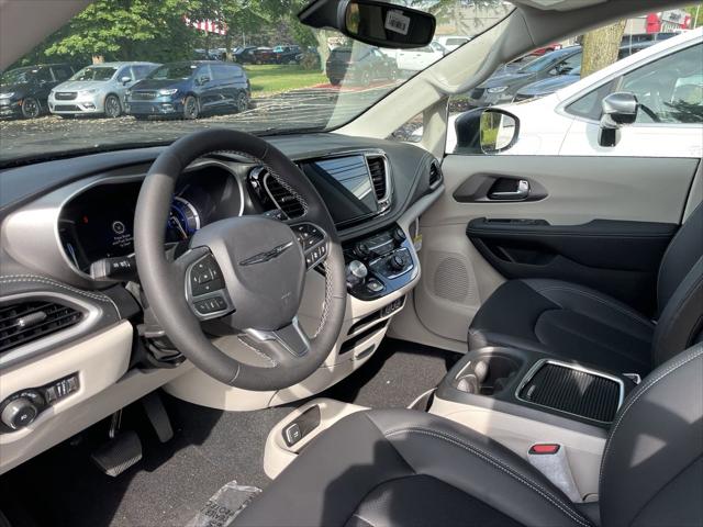 2023 Chrysler Pacifica Plug-In Hybrid PACIFICA PLUG-IN HYBRID TOURING L