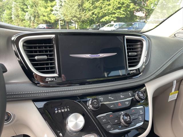 2023 Chrysler Pacifica Plug-In Hybrid PACIFICA PLUG-IN HYBRID TOURING L