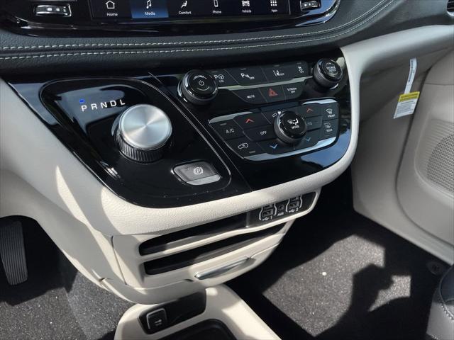 2023 Chrysler Pacifica Plug-In Hybrid PACIFICA PLUG-IN HYBRID TOURING L