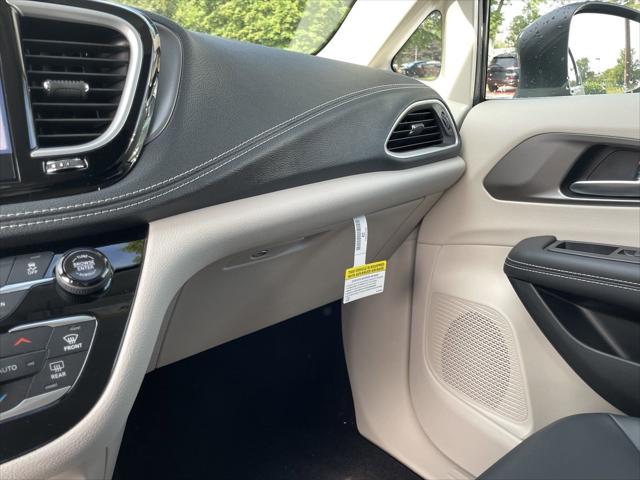 2023 Chrysler Pacifica Plug-In Hybrid PACIFICA PLUG-IN HYBRID TOURING L