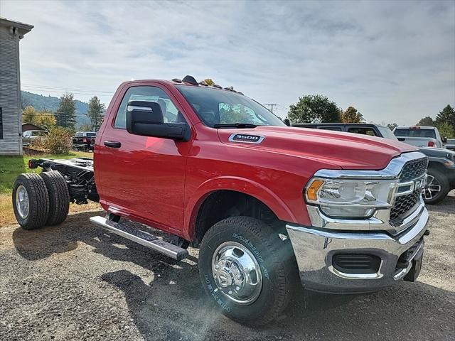 2024 RAM Ram 3500 Chassis Cab RAM 3500 TRADESMAN CHASSIS REGULAR CAB 4X4 60 CA 2024 RAM Ram 3500 Chassis Cab RAM 3500 TRADESMAN CHASSIS REGULAR CAB 4X4 60 CA