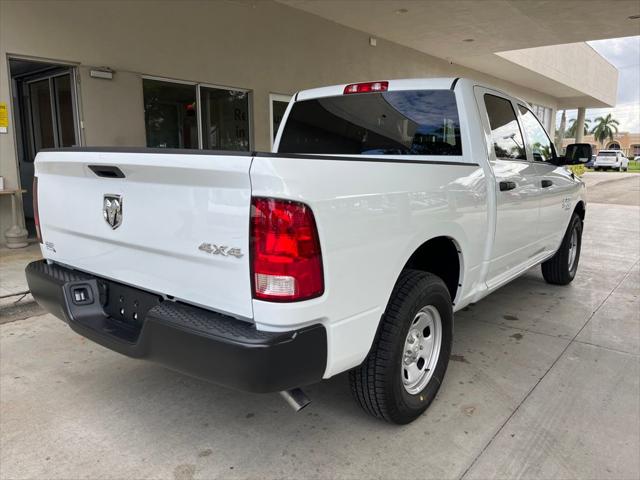 2023 RAM Ram 1500 Classic RAM 1500 CLASSIC TRADESMAN CREW CAB 4X4 57 BOX