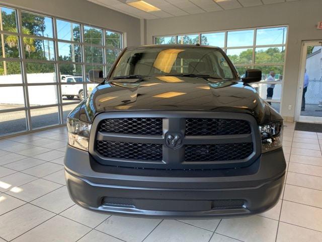 2023 RAM Ram 1500 Classic RAM 1500 CLASSIC TRADESMAN CREW CAB 4X4 57 BOX