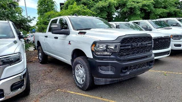 2024 RAM Ram 3500 RAM 3500 TRADESMAN CREW CAB 4X4 64 BOX