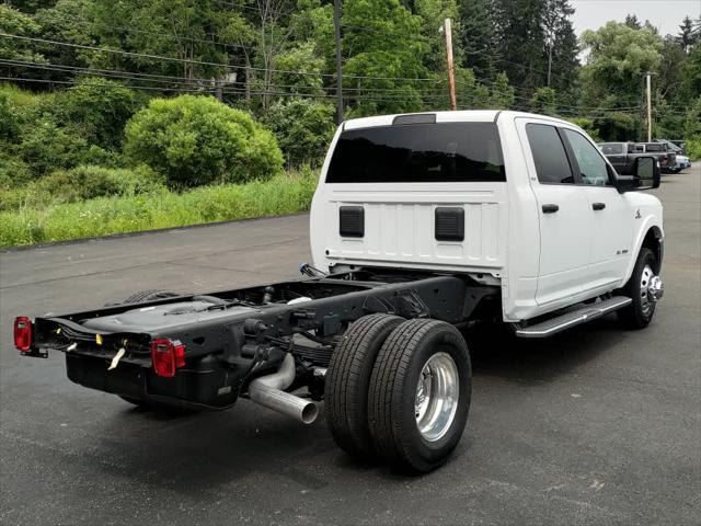 2024 RAM Ram 3500 Chassis Cab RAM 3500 SLT CREW CAB CHASSIS 4X4 60 CA