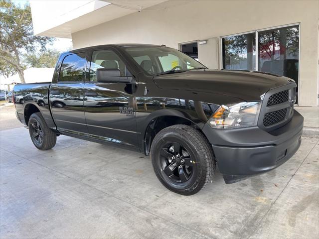 2023 RAM Ram 1500 Classic RAM 1500 CLASSIC TRADESMAN CREW CAB 4X4 57 BOX