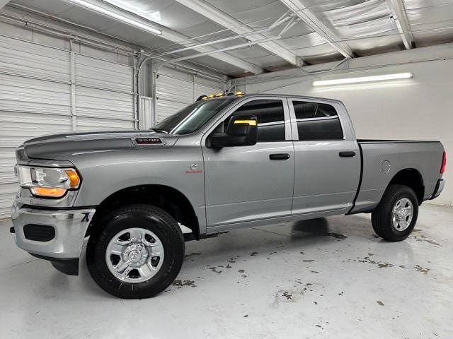 2024 RAM Ram 3500 RAM 3500 TRADESMAN CREW CAB 4X4 64 BOX