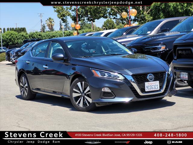 2021 nissan altima consumer reviews