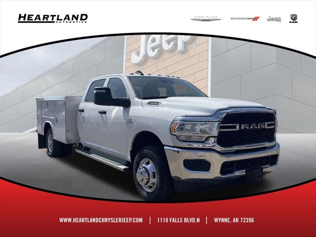 2023 RAM Ram 3500 Chassis Cab RAM 3500 TRADESMAN CREW CAB CHASSIS 4X4 60 CA