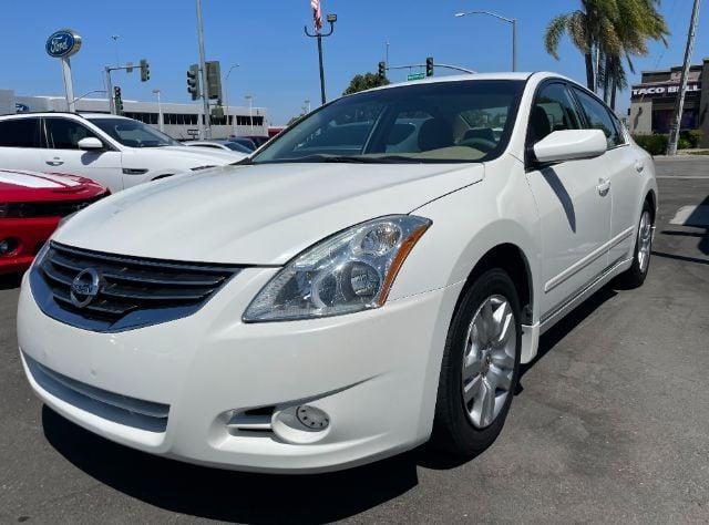 2011 nissan maxima cost