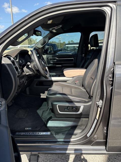 2020 RAM 1500 Laramie Crew Cab 4x4 64 Box 2020 RAM 1500 Laramie Crew Cab 4x4 64 Box