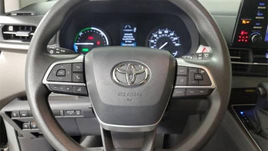 2021 Toyota Sienna LE