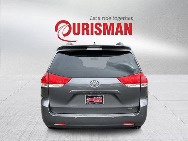 2011 Toyota Sienna XLE V6
