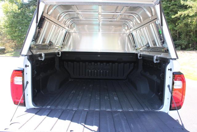 2023 GMC Canyon 4WD Crew Cab Short Box Elevation