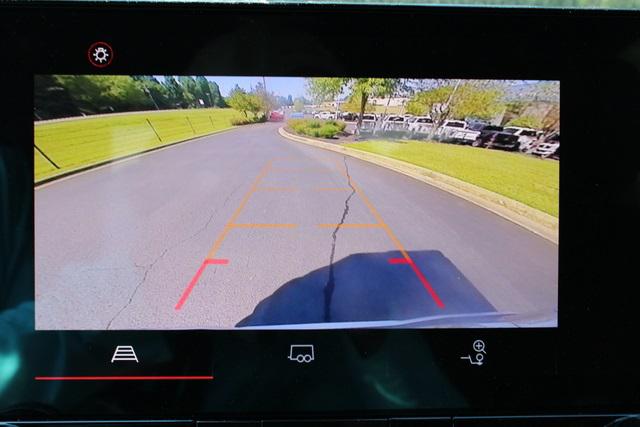2023 GMC Canyon 4WD Crew Cab Short Box Elevation