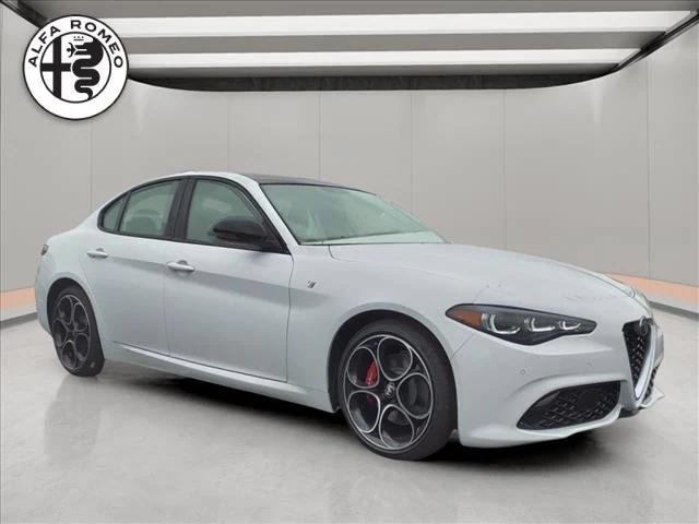 2024 Alfa Romeo Giulia GIULIA Ti RWD