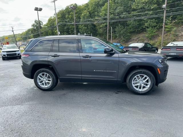 2023 Jeep Grand Cherokee GRAND CHEROKEE LAREDO 4X4