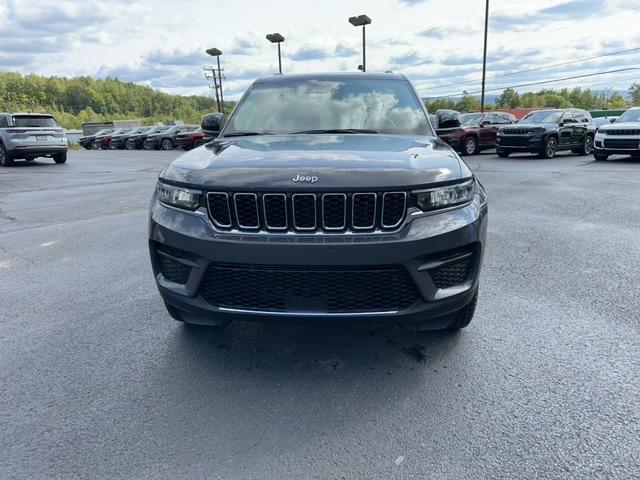 2023 Jeep Grand Cherokee GRAND CHEROKEE LAREDO 4X4