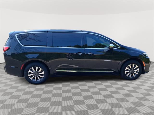2022 Chrysler Pacifica Hybrid Limited