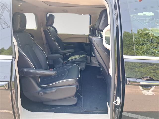 2022 Chrysler Pacifica Hybrid Limited
