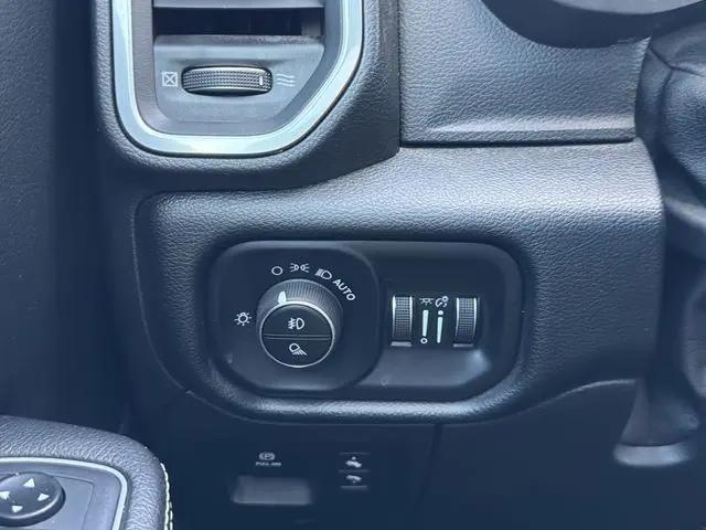 2020 Ram 1500 Laramie Crew Cab 4x4 6'4" Box