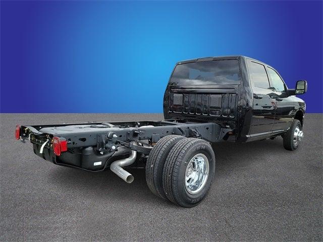 2024 RAM Ram 3500 Chassis Cab RAM 3500 TRADESMAN CREW CAB CHASSIS 4X4 60 CA