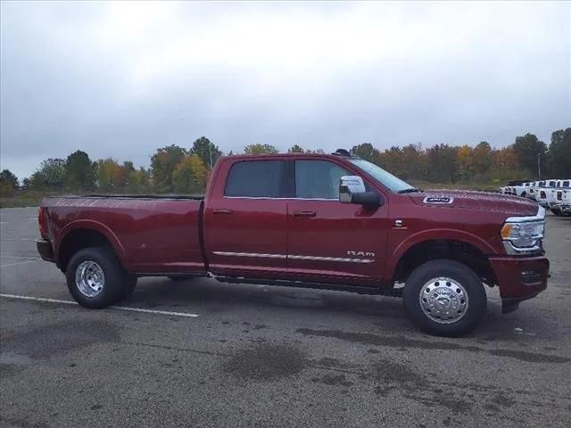 2024 RAM Ram 3500 RAM 3500 LIMITED CREW CAB 4X4 8 BOX