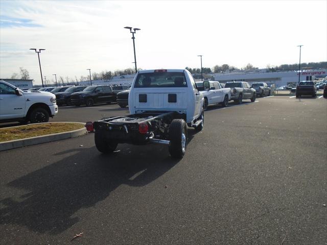 2024 RAM Ram 3500 Chassis Cab RAM 3500 TRADESMAN CHASSIS REGULAR CAB 4X4 60 CA