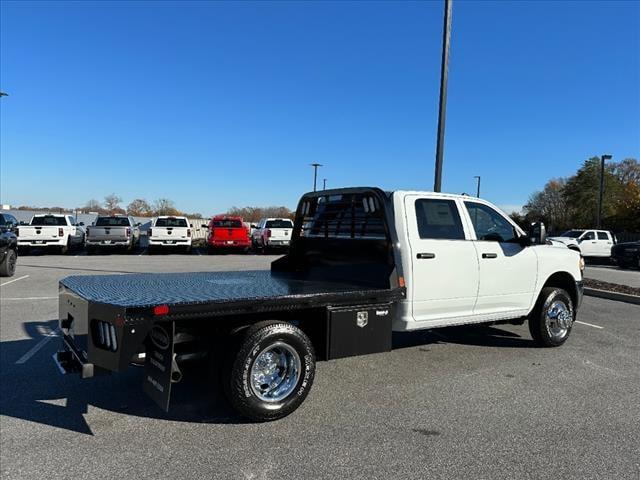 2024 RAM Ram 3500 Chassis Cab RAM 3500 TRADESMAN CREW CAB CHASSIS 4X4 60 CA