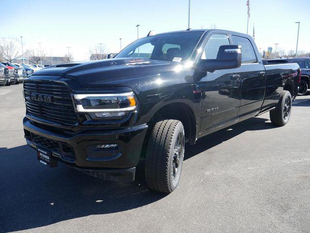 2024 RAM Ram 3500 RAM 3500 LARAMIE CREW CAB 4X4 8 BOX