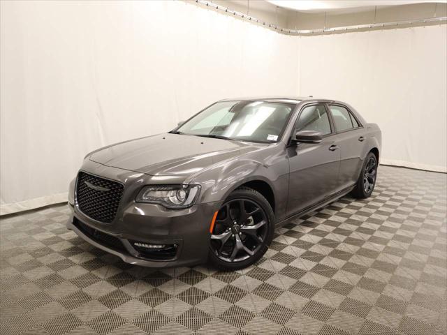 2023 Chrysler Chrysler 300 300 TOURING L RWD