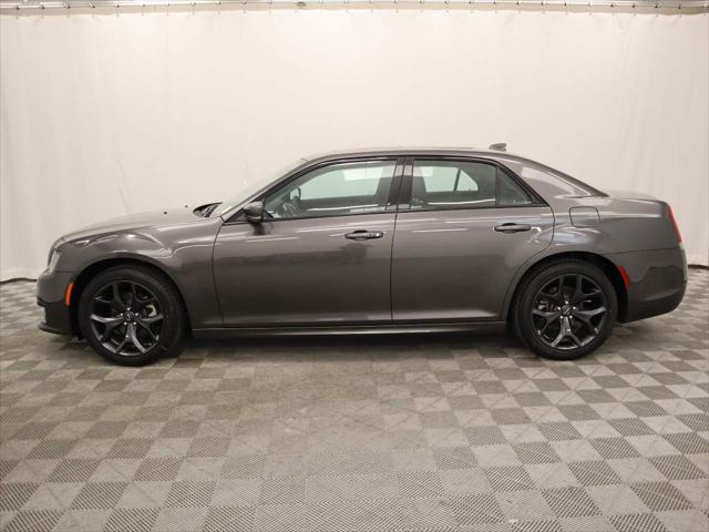 2023 Chrysler Chrysler 300 300 TOURING L RWD