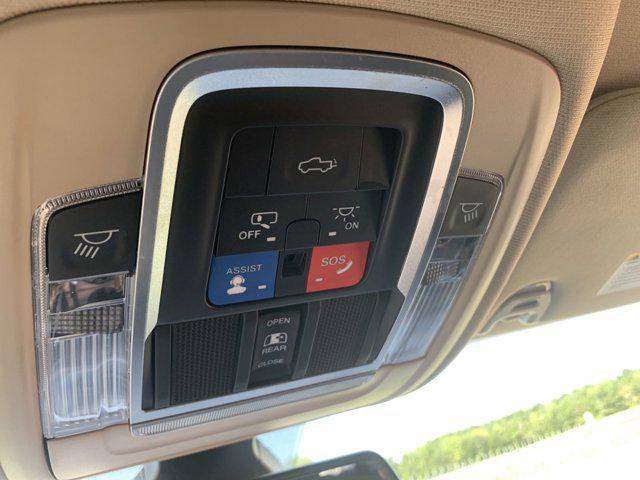 2022 Ram 3500 Laramie Crew Cab 4x4 8' Box