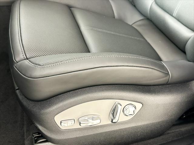 2024 Porsche Macan Unknown