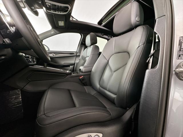 2024 Porsche Macan Unknown